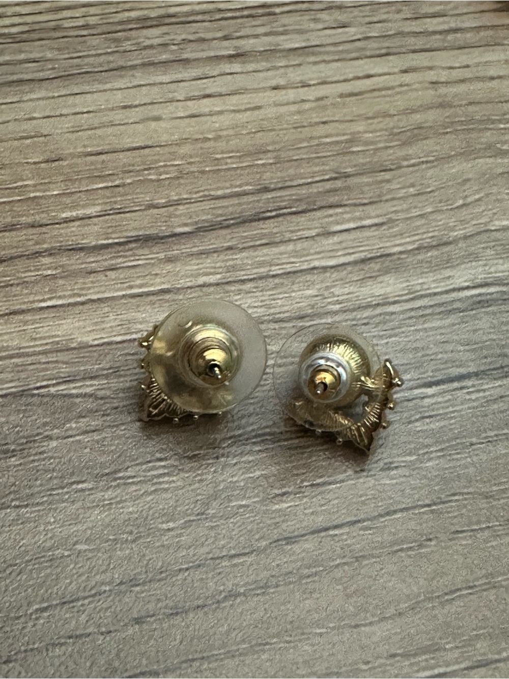 Avon Cream Pearl-Look Graduated Bead Necklace with Monet Stud Earrings - Picture 4 of 6